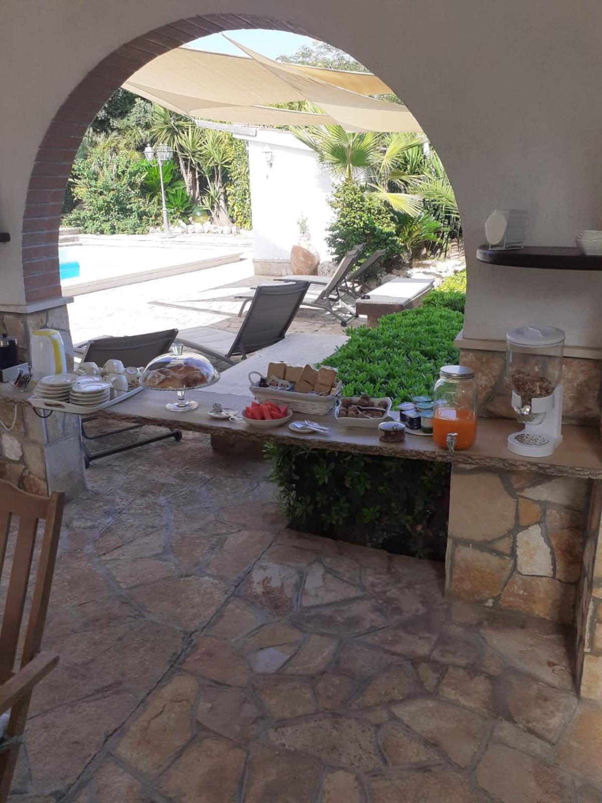 Villa Lina Bed&Breakfast Таранто Экстерьер фото