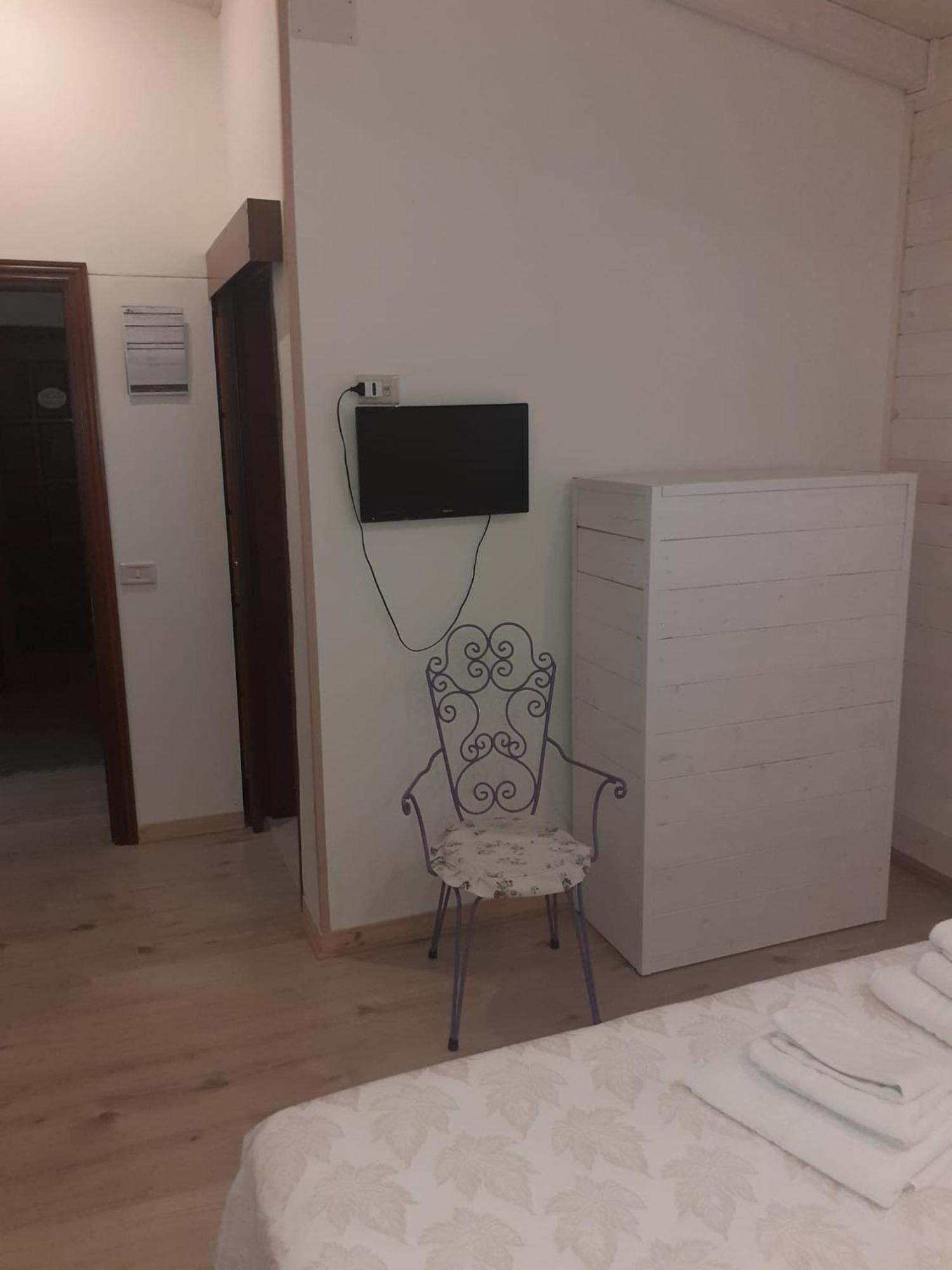 Villa Lina Bed&Breakfast Таранто Экстерьер фото
